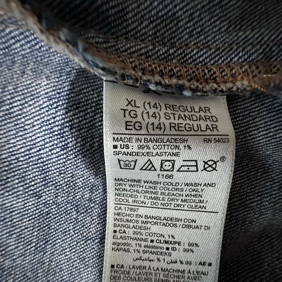 Old Navy Girls Jean Jacket Strech And Extendable Size: XL - Picture 4 of 4